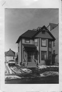 212 W GORHAM ST, a Queen Anne house, built in Madison, Wisconsin in 1892.