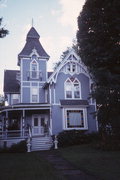 Jensen, Matt and Lena, House, a Building.