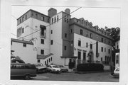 615 Howard Pl, a Spanish/Mediterranean Styles dormitory, built in Madison, Wisconsin in 1926.