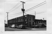 2070-2084 HELENA ST, a Astylistic Utilitarian Building industrial bldg/manufacturing facility, built in Madison, Wisconsin in 1920.