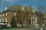 307 S COMMERCIAL ST, a Neoclassical/Beaux Arts post office, built in Neenah, Wisconsin in 1916.