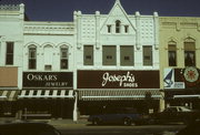 125 W WISCONSIN AVE 125 W WISCONSIN AVE, a Romanesque Revival grocery store/supermarket, built in Neenah, Wisconsin in 1892.