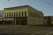 132-134 W WISCONSIN AVE, a Commercial Vernacular retail building, built in Neenah, Wisconsin in 1856.