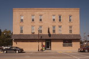 207 W MAIN ST, a Commercial Vernacular lodging-hotel, built in Omro, Wisconsin in 1874.