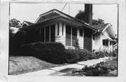 2335-2337 KEYES AVE, a Bungalow house, built in Madison, Wisconsin in 1919.