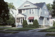 802 WASHINGTON AVE 802 WASHINGTON AVE, a Queen Anne house, built in Oshkosh, Wisconsin in 1885.