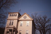 519 FRANKLIN ST, a Queen Anne house, built in Oshkosh, Wisconsin in 1880.