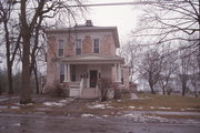 809 CEAPE AVE, a Italianate house, built in Oshkosh, Wisconsin in 1869.