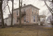 809 CEAPE AVE, a Italianate house, built in Oshkosh, Wisconsin in 1869.