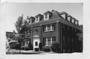 2206 KENDALL AVE, a Colonial Revival/Georgian Revival apartment/condominium, built in Madison, Wisconsin in 1928.