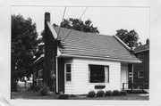 2418-2420 E JOHNSON ST, a Side Gabled house, built in Madison, Wisconsin in 1927.