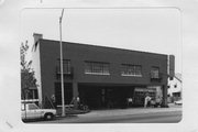852 E JOHNSON ST, a Astylistic Utilitarian Building gas station/service station, built in Madison, Wisconsin in 1928.