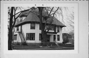 360 1ST ST, a Queen Anne house, built in Menasha, Wisconsin in 1899.