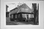 522 1ST ST, a Front Gabled house, built in Menasha, Wisconsin in 1917.