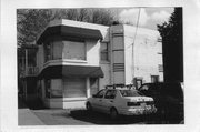 404 LIVINGSTON, a International Style duplex/two-flat, built in Madison, Wisconsin in .