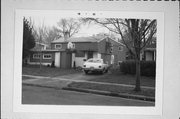 721 CARVER LN, a Contemporary house, built in Menasha, Wisconsin in 1946.