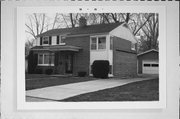 739 CARVER LN, a Contemporary house, built in Menasha, Wisconsin in 1946.
