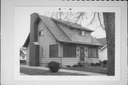 345 CLEVELAND ST, a Bungalow house, built in Menasha, Wisconsin in 1922.