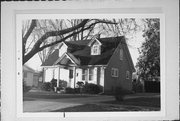 820 LINCOLN ST, a Colonial Revival/Georgian Revival house, built in Menasha, Wisconsin in 1935.