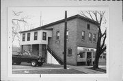 212 MANITOWOC ST, a Commercial Vernacular tavern/bar, built in Menasha, Wisconsin in 1905.