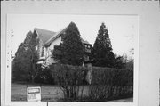 628 NICOLET BLVD, a Craftsman house, built in Menasha, Wisconsin in 1918.