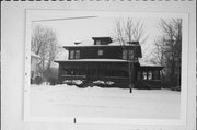 346 PARK ST, a American Foursquare house, built in Menasha, Wisconsin in 1918.