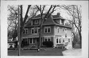 325 9TH ST, a Colonial Revival/Georgian Revival house, built in Neenah, Wisconsin in 1898.