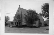 200 S CHURCH ST, a Late Gothic Revival house of worship, built in Neenah, Wisconsin in 1951.