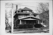 307 S CHURCH ST, a Prairie School house, built in Neenah, Wisconsin in 1915.