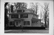 803 E FOREST AVE, a American Foursquare house, built in Neenah, Wisconsin in 1924.