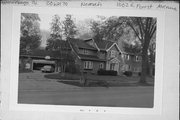 1002 E FOREST AVE (WAS 800), a Arts and Crafts house, built in Neenah, Wisconsin in 1901.