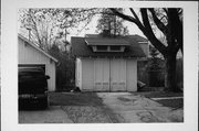 227 E FRANKLIN AVE, a Craftsman garage, built in Neenah, Wisconsin in 1915.