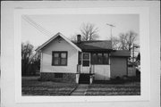 637 JACKSON ST (3RD AVE), a Gabled Ell house, built in Neenah, Wisconsin in 1924.