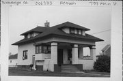 799 MAIN ST, a Bungalow house, built in Neenah, Wisconsin in 1914.