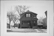 637 MAPLE ST, a Front Gabled house, built in Neenah, Wisconsin in 1929.