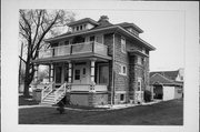 304 OAK ST, a American Foursquare house, built in Neenah, Wisconsin in 1909.