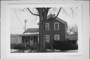 504 OAK ST, a Gabled Ell house, built in Neenah, Wisconsin in 1875.