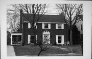 410 PARK DR, a Colonial Revival/Georgian Revival house, built in Neenah, Wisconsin in 1940.