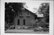 583 E WISCONSIN AVE, a Italianate house, built in Neenah, Wisconsin in 1877.