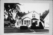 512 E MAIN ST, a Queen Anne house, built in Omro, Wisconsin in 1890.