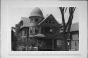 529, 529A ALGOMA BLVD, a Queen Anne house, built in Oshkosh, Wisconsin in 1894.