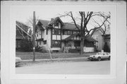 418 AMHERST AVE, a Craftsman house, built in Oshkosh, Wisconsin in 1914.