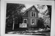 620 ELMWOOD AVE, a Gabled Ell house, built in Oshkosh, Wisconsin in 1885.