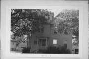 519 FRANKLIN ST, a Queen Anne house, built in Oshkosh, Wisconsin in 1880.