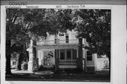 603 JACKSON ST, a Colonial Revival/Georgian Revival house, built in Oshkosh, Wisconsin in 1900.