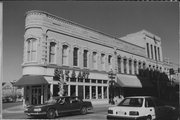 401-407 N MAIN ST, a Italianate lodging-hotel, built in Oshkosh, Wisconsin in 1876.