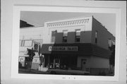 538 N MAIN ST, a Commercial Vernacular large retail building, built in Oshkosh, Wisconsin in 1915.
