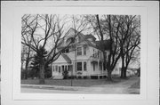 1705 OSHKOSH AVE, a Queen Anne house, built in Oshkosh, Wisconsin in 1910.