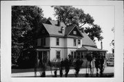 1865 OSHKOSH AVE, a Queen Anne house, built in Oshkosh, Wisconsin in 1895.