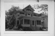 1027 WASHINGTON AVE, a Queen Anne house, built in Oshkosh, Wisconsin in 1904.